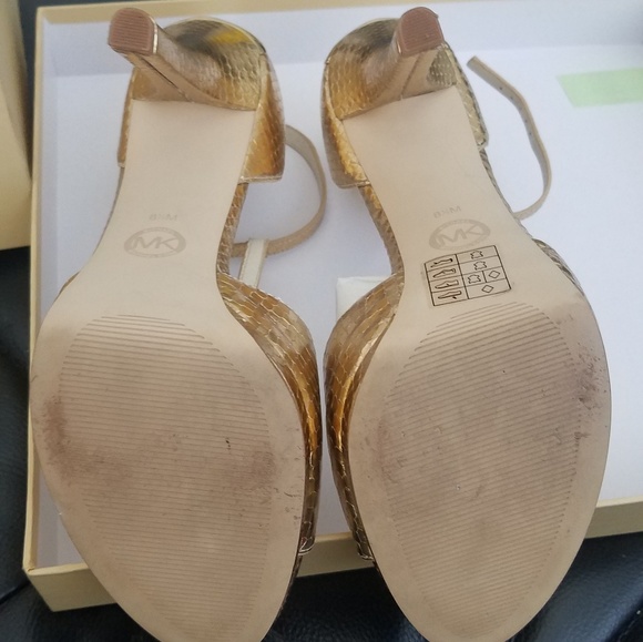 Michael Kors shoes - Picture 2 of 5